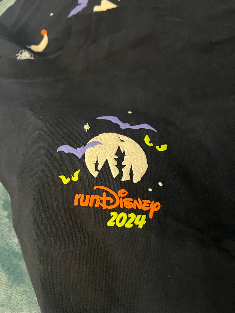 Disney Spirit jersey Halloween Tee - Black, Purple & Teal NWT 10/10 condition - Picture 8 of 11
